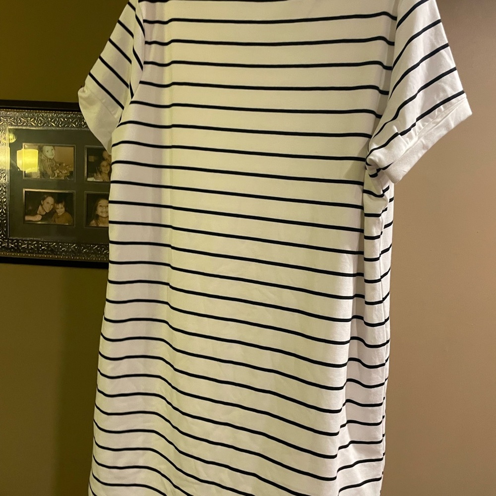 White with black stripe dress